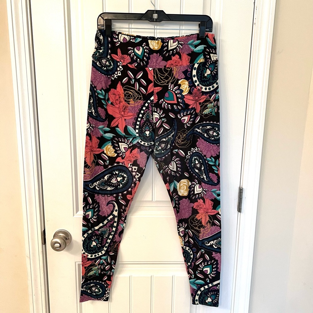 LulaRoe TC Paisley Leggings